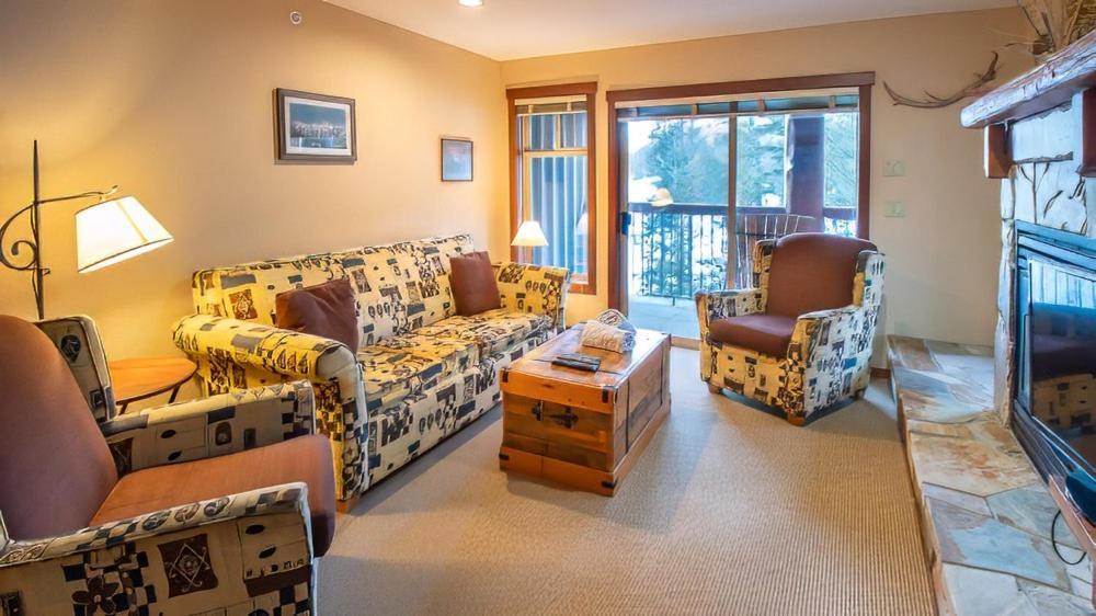 Snow Creek Lodge By Fernie Lodging Co Exterior foto