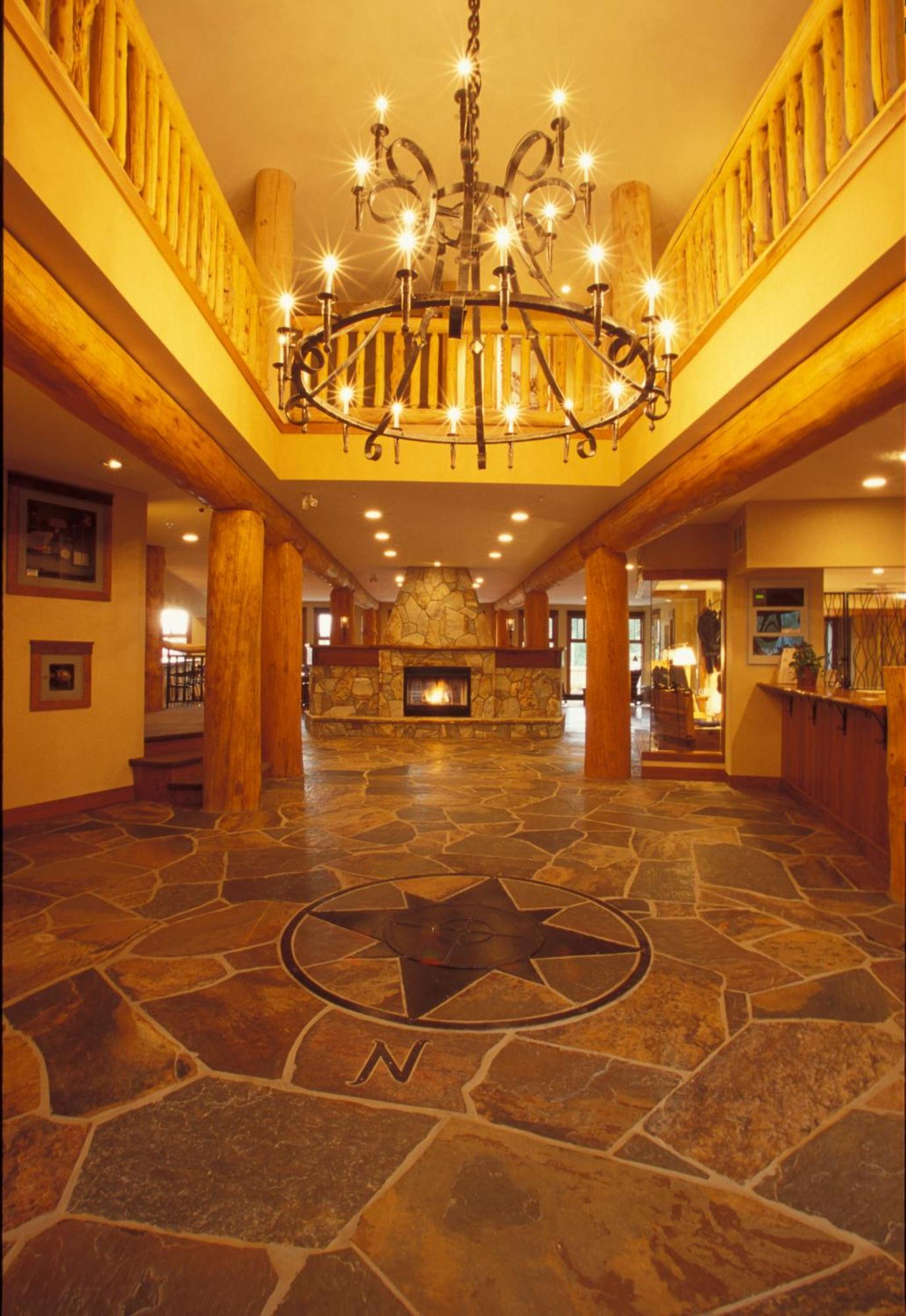 Snow Creek Lodge By Fernie Lodging Co Exterior foto